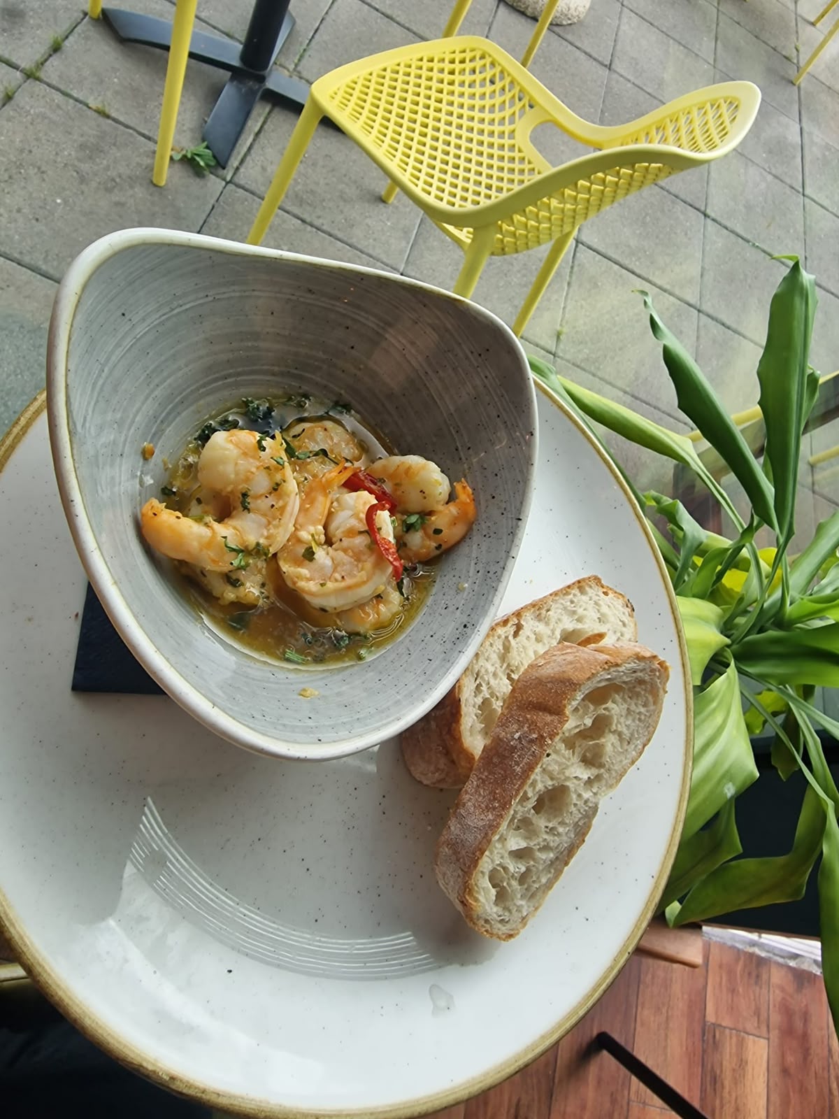 Chilli and garlic king prawns with focaccia
